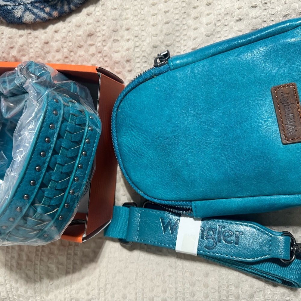 Wrangler Teal Crossbody Bag and Belt Set